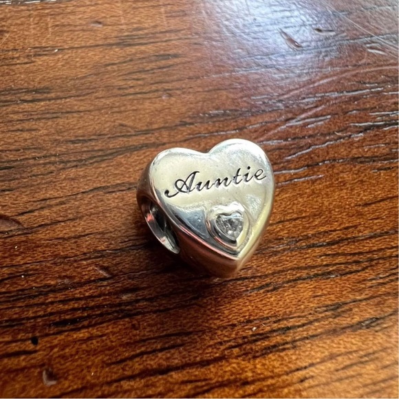 Brand NEW Authentic Pandora Auntie Love Heart Charm Jewelry S925 ALE Silver - Picture 5 of 8